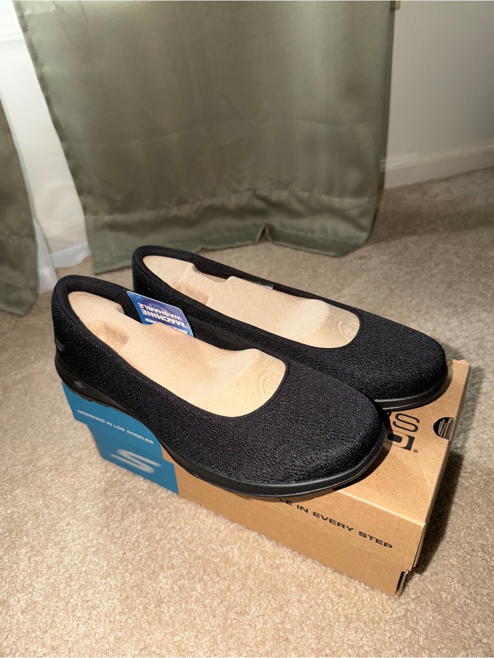 Skechers Go Walk Lite
